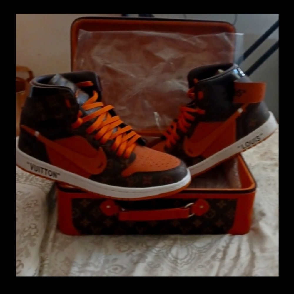 Air jordan 1's louis Vuitton off white size mens u.s 13's w/ collectors suitcase
